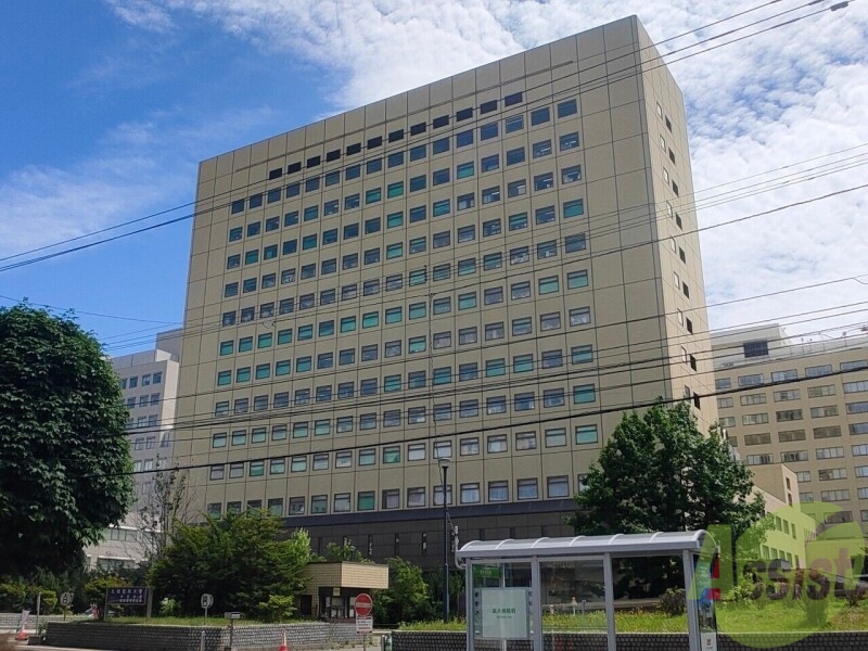 病院　札幌医科大学附属病院（病院）まで89m