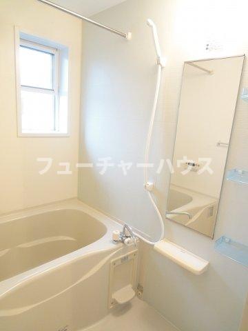 バス・シャワールーム　落ち着いた空間のお風呂です
