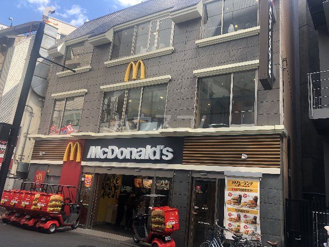 飲食店　マクドナルド 立川伊勢丹前店（飲食店）まで385m