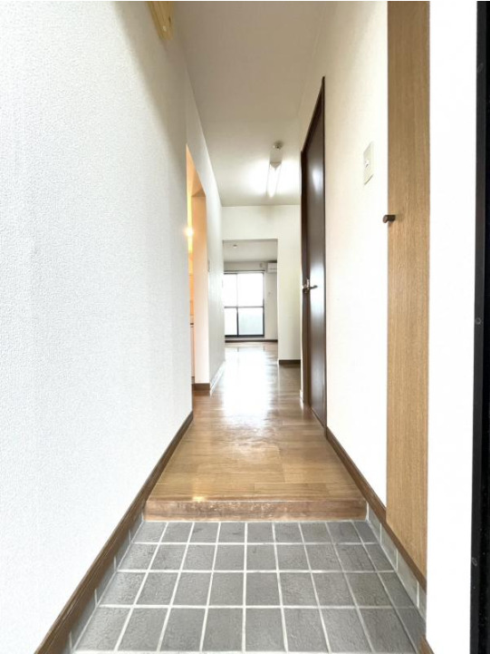 玄関　明るい玄関です