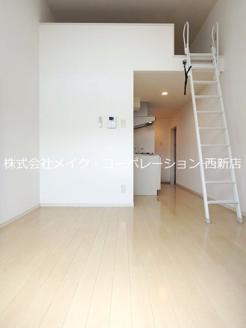 居室・リビング　※同建物内別部屋参考写真
