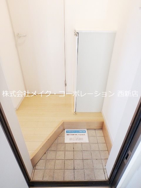 玄関　※同建物内別部屋参考写真