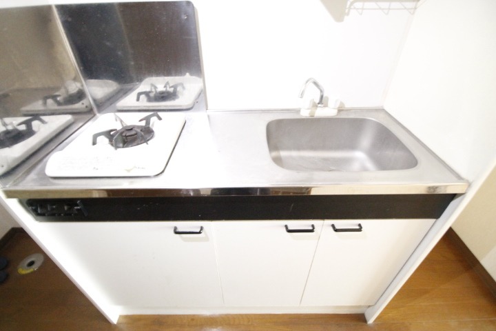 キッチン　※他部屋写真使用