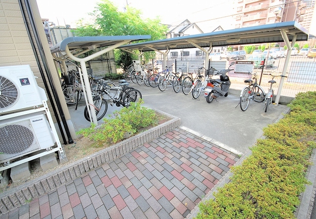 駐車場　駐輪場
