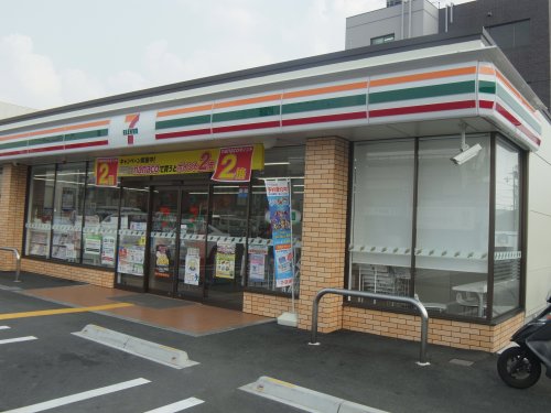 コンビニ　セブンイレブン 奈良八軒町店（コンビニ）まで148m