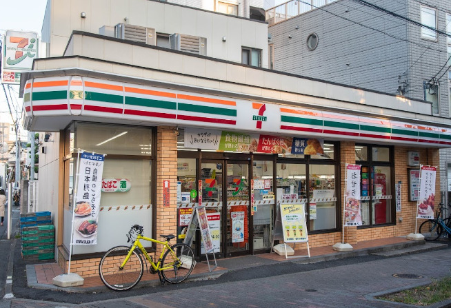 コンビニ　セブンイレブン 西小山桜並木通り店（コンビニ）まで884m