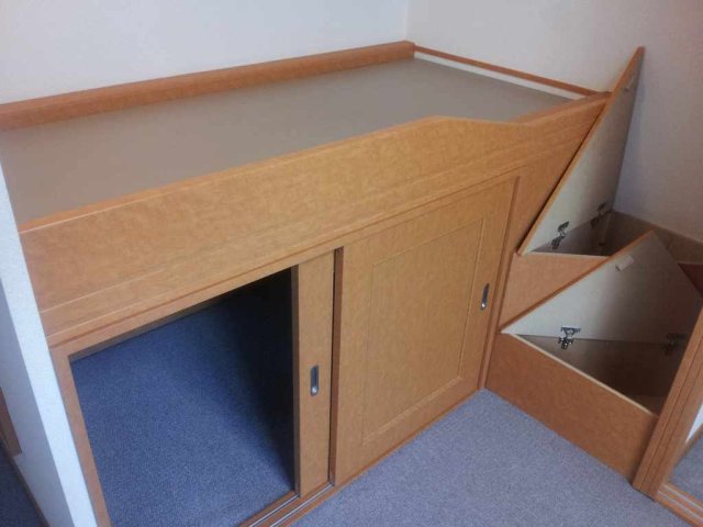 その他部屋・スペース　収納付きベッド