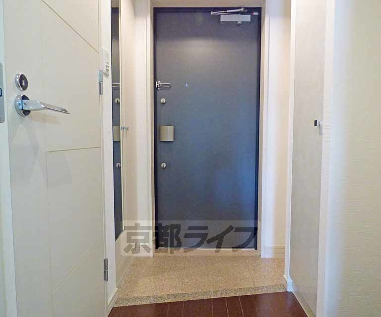 APEX京都御所西の玄関写真