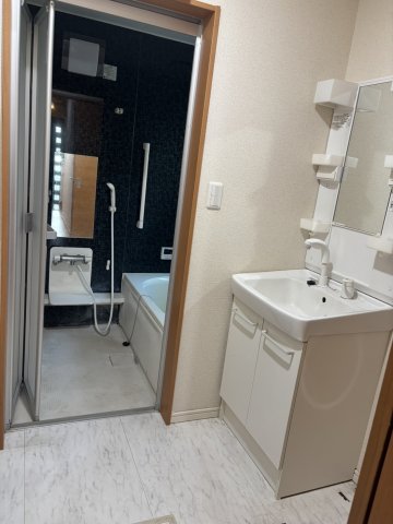 藤沢市城南2丁目戸建の内装写真