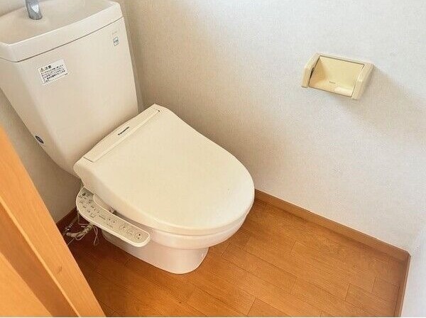 トイレ　図面と現状に相違がある場合には現状を優先