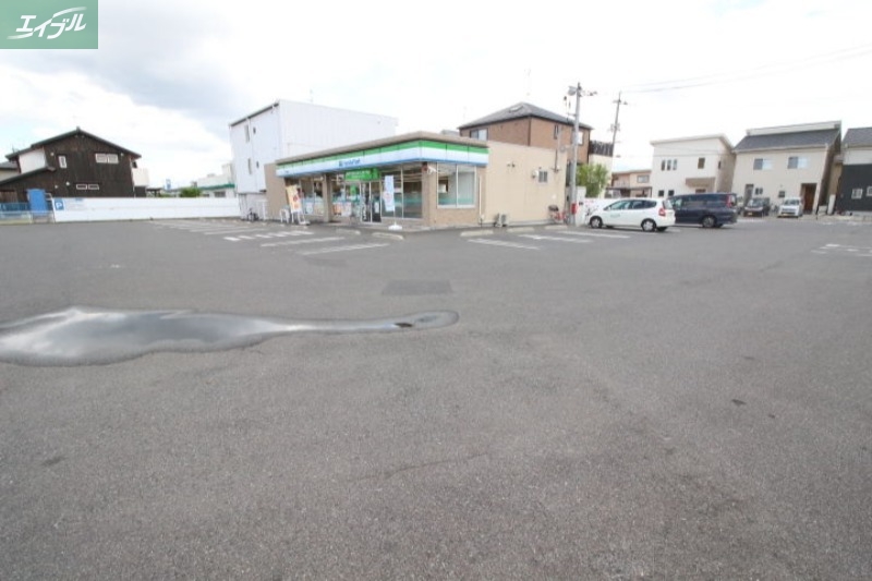 コンビニ　ファミリーマート岡山御南店（コンビニ）まで939m