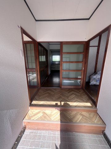 53号妻木貸家の玄関写真