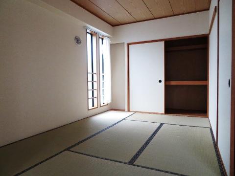 フォートビラージュの居間写真