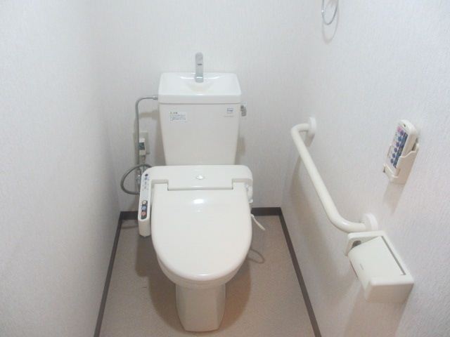 50PLUS日永のトイレ写真