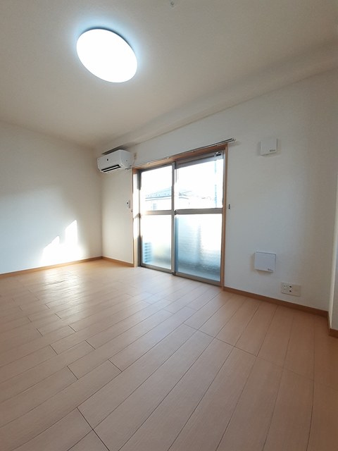 ESPOIR上用賀(エスポワーの居間写真