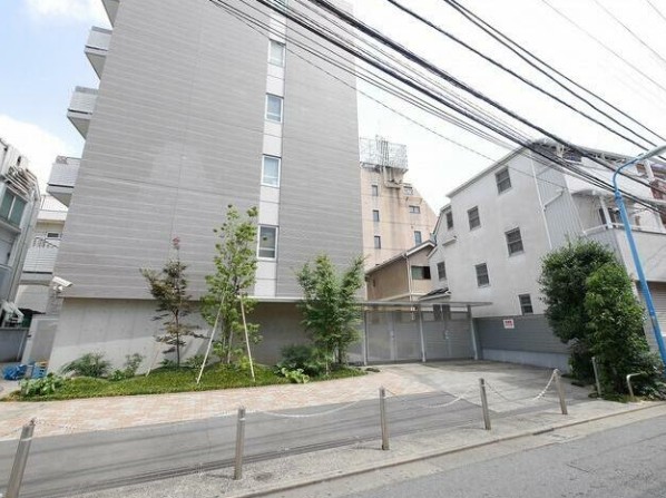 ＪＲ山手線 新大久保駅 徒歩4分 築26年