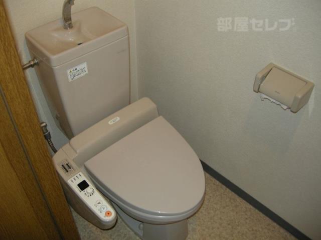トイレ　ウォシュレット完備のトイレ