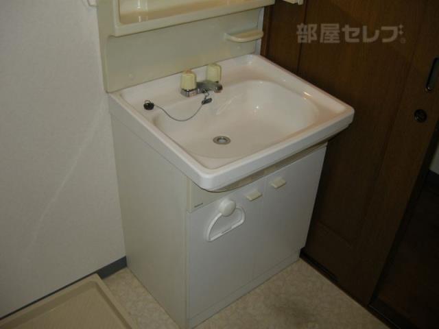 洗面設備　水回り、清潔感があります。