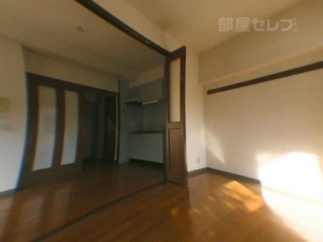 居室・リビング　お部屋、広々ですよ。