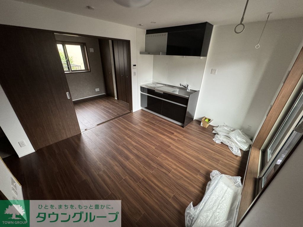 東京メトロ丸ノ内線 中野新橋駅 徒歩8分 3階建 築3年の居間写真