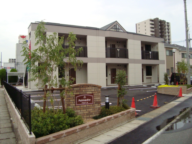 建物外観　外観写真（昼）