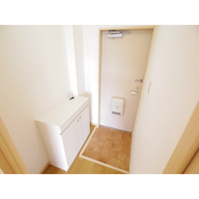 ベルシャイン本郷の玄関写真