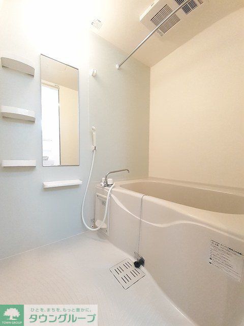 ロイ モンテーニュ IIIの風呂写真