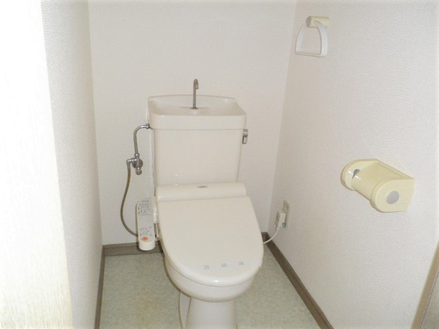 トイレ　ウォシュレット付き