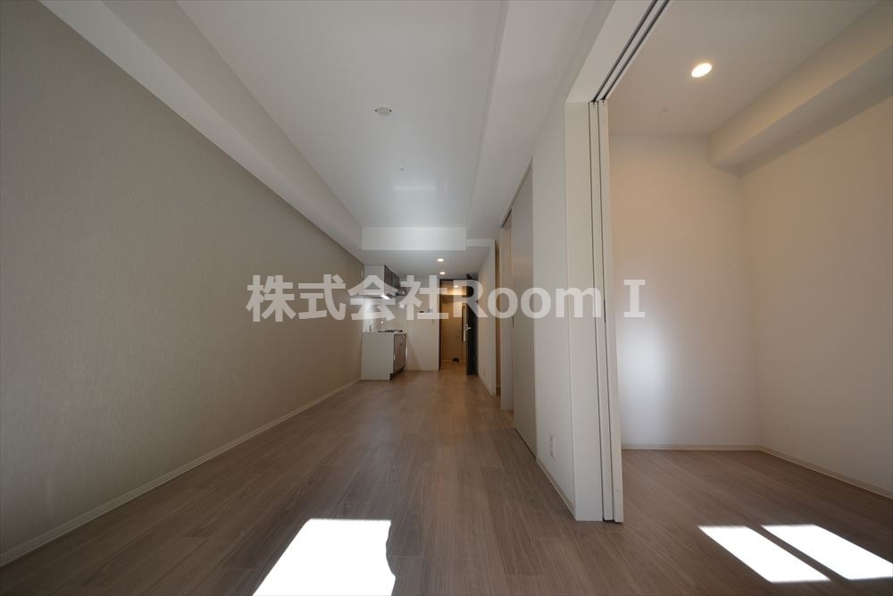 その他部屋・スペース　開放的な寝室です