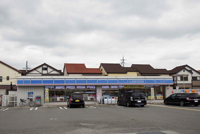 コンビニ　ローソン柏原石川町店（コンビニ）まで338m