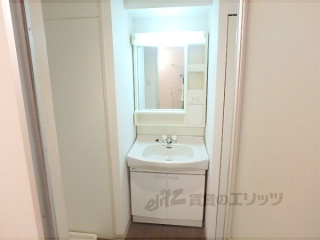 洗面設備　独立しており便利です