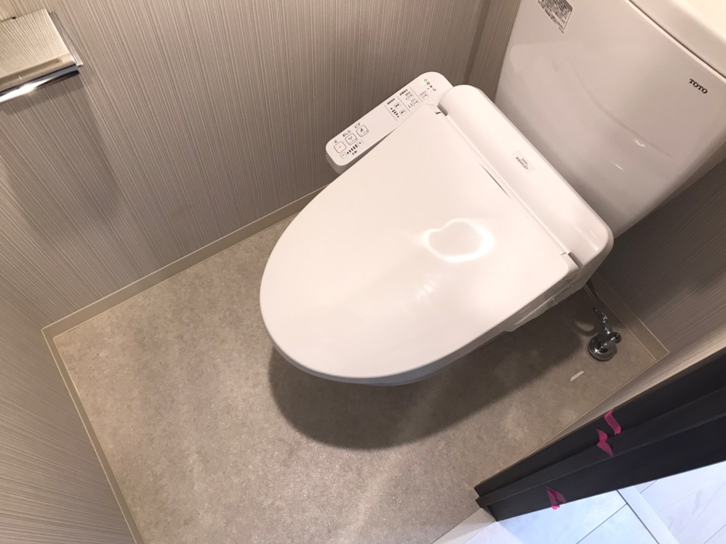 トイレ　※同タイプ・同モデルを使用