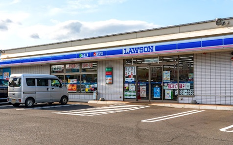 コンビニ　ローソン江別幸町店（コンビニ）まで412m