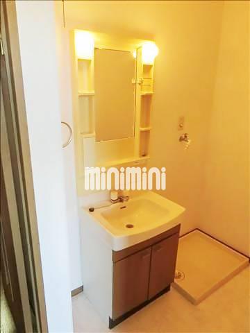 洗面設備　朝には欠かせませんね。