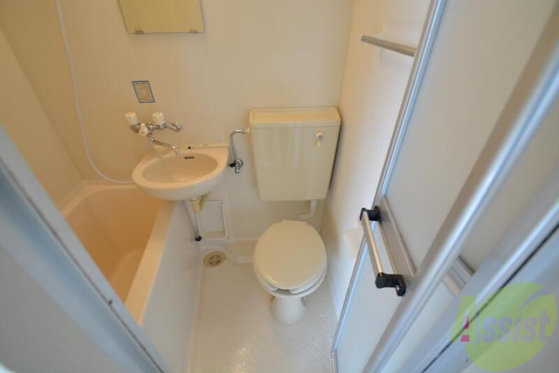 トイレ　お風呂トイレ一緒でお掃除ラクラク綺麗です