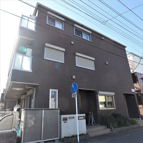 【志木市本町のマンションの建物外観】