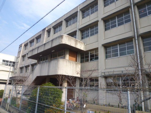 小学校　羽曳野市立古市小学校（小学校）まで464m