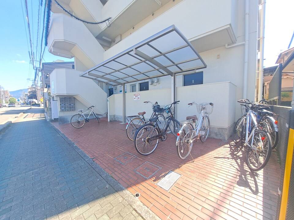 駐車場　駐輪場