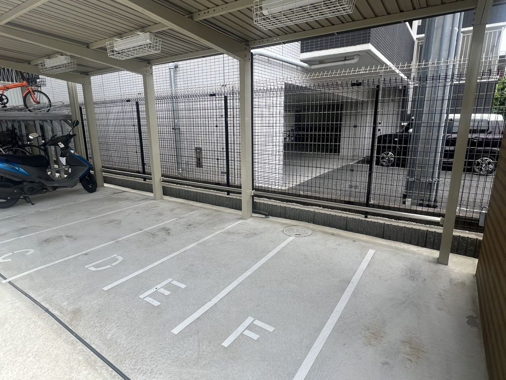 その他設備　駐車場