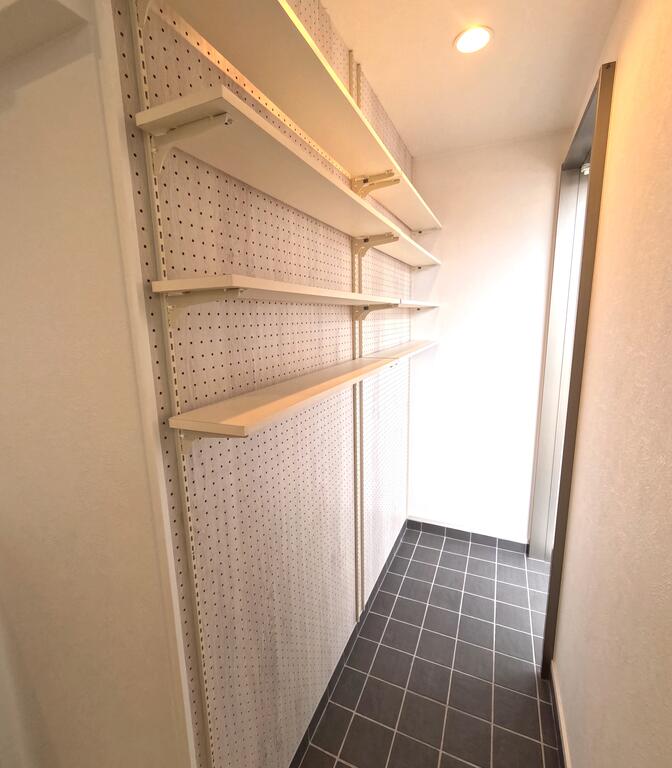 玄関　玄関収納は可動棚タイプ☆