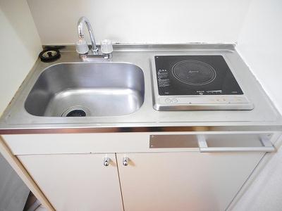 キッチン　１口の電気コンロまたはIHコンロとなります