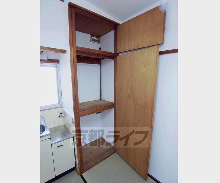 収納　縦長の収納です。