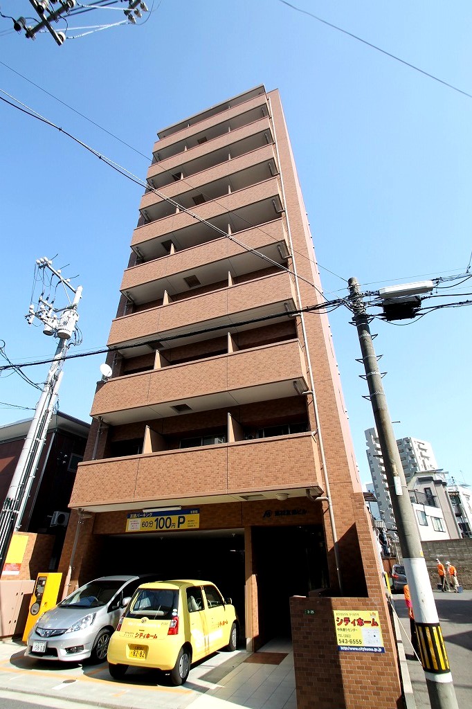 第32友建ビルの建物外観