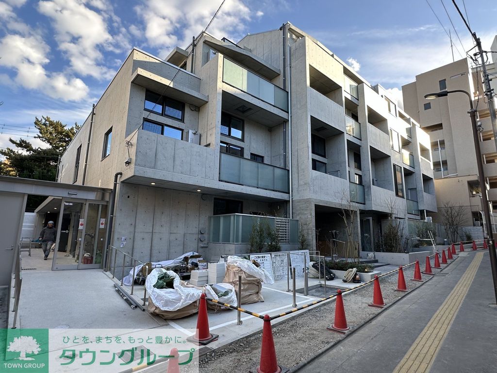 【新宿区高田馬場のマンションの建物外観】