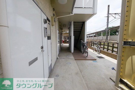 【さいたま市見沼区大字風渡野のマンションのエントランス】