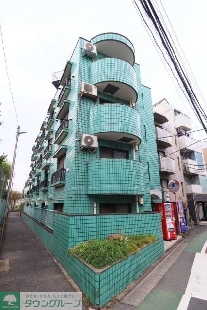 練馬区東大泉のマンションの建物外観