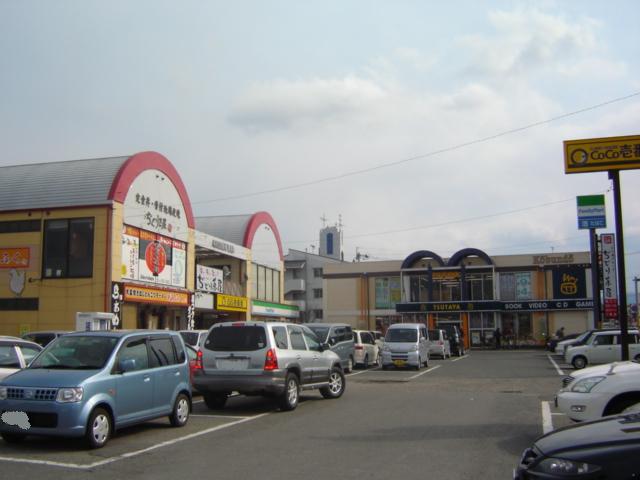 コンビニ　ファミリマート大在プラザ店（コンビニ）まで600m