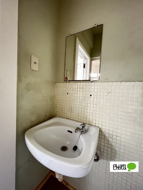 洗面設備　同一タイプ