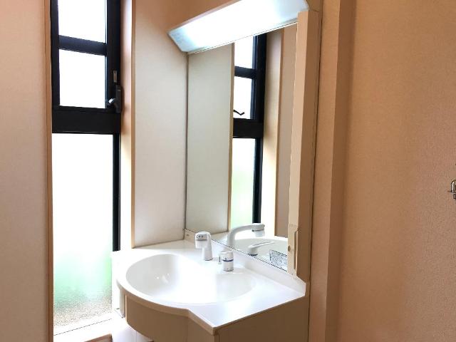 洗面設備　洗髪洗面化粧台