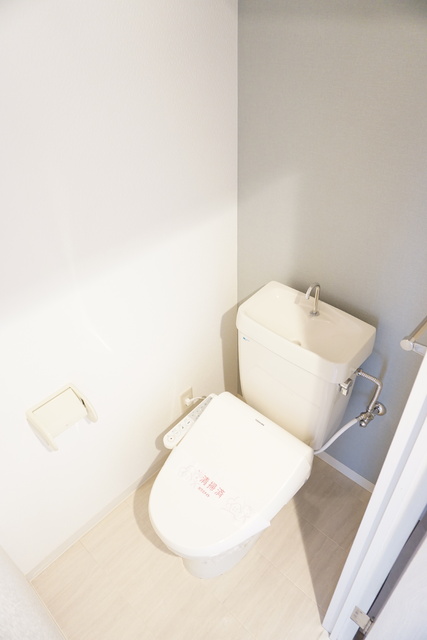 トイレ　洗浄便座